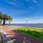 2X1 Comfy Apartment In Perth Cbd