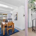13 Cottesloe - Steps From Beach - Sleeps 3
