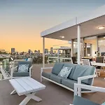 East34/60 - Urban Sanctuary
