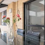 Spacious 5Bedroom House Near Airport