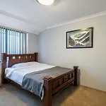 Spacious 5Bedroom House Near Airport