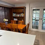 Master Room With Ensuit In A Lovly House