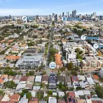 Stylish Mount Lawley Retreat Walk To Beaufort Street