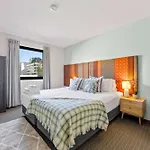 Stylish 2-Bedroom Apartment In The Heart Of Perth