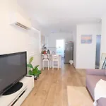 Relaxing Two-Bedroom Retreat Near The Airport