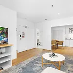 Newly Renovated 1Bdr In The Cbd