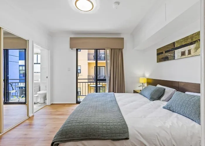 Renovated Family Apartment With Pool & Wifi
