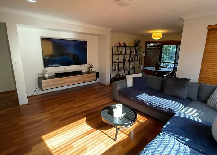 Modern & Great Location! Scarborough Breeze!