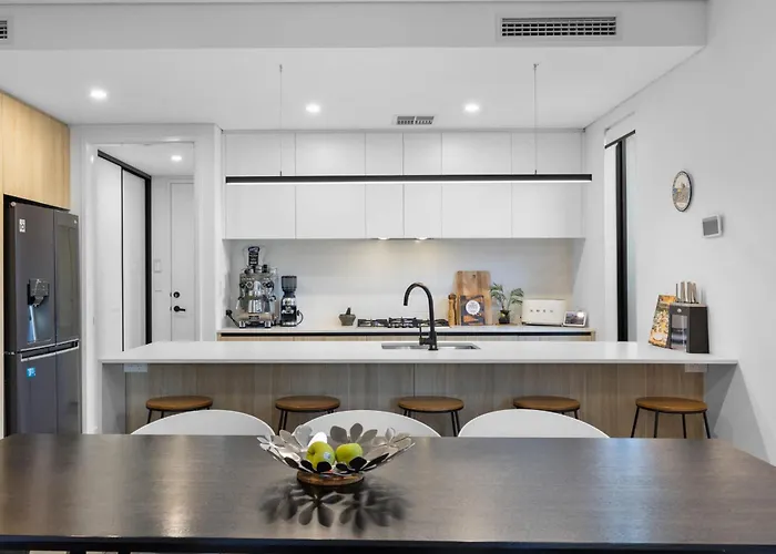 Stylish Mount Lawley Retreat Walk To Beaufort Street