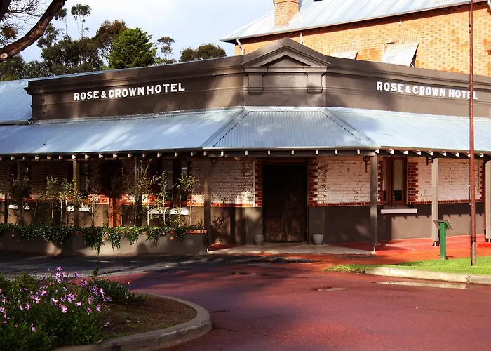 Rose & Crown Hotel