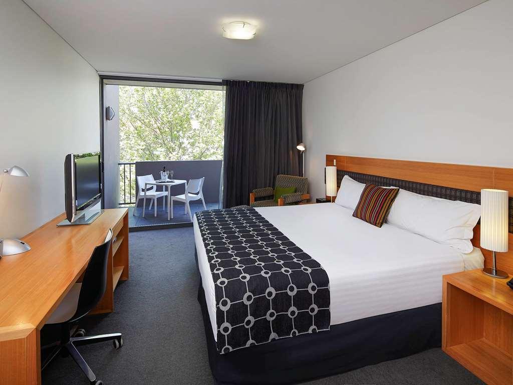 East Aparthotel