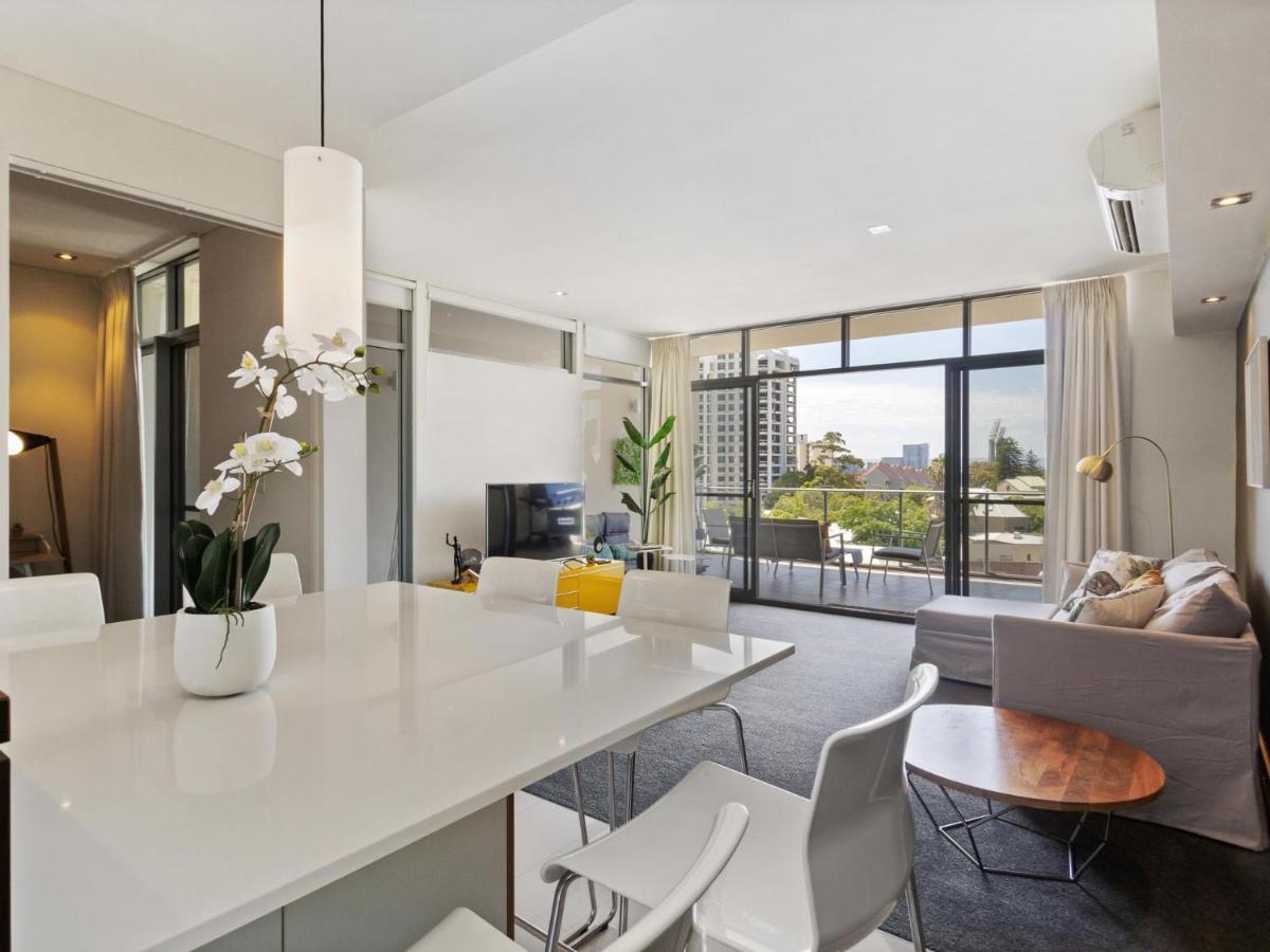 2bdrm Skyline Views - Prime For River, Waca, Optus Stadium Apartment *