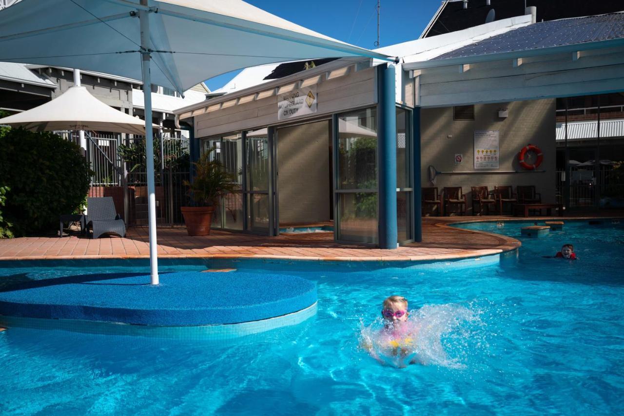 Broadwater 4*