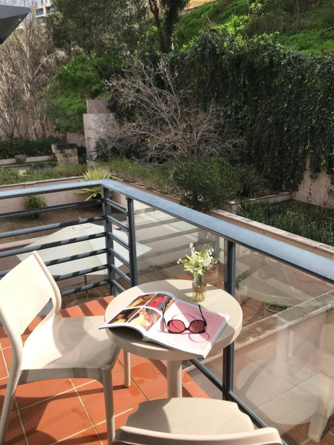 Retreat - Parking, Pool, Self Contained Apartment *