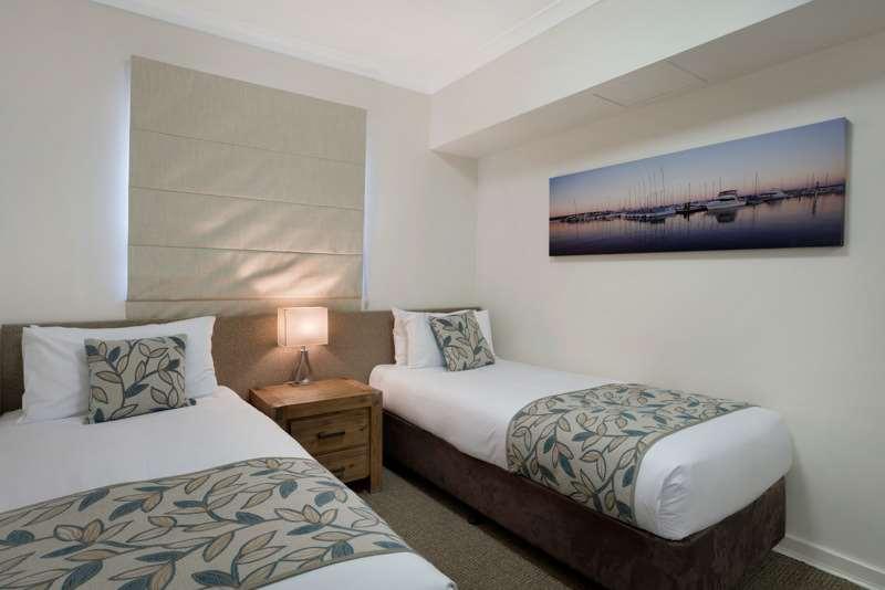 Broadwater Aparthotel 4*