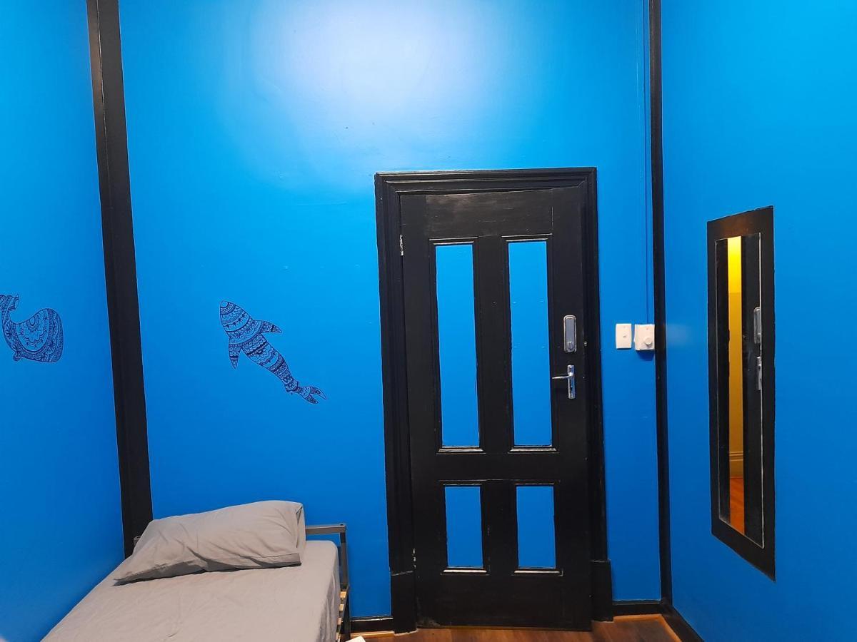 Ozi Backpackers - - Hostel *