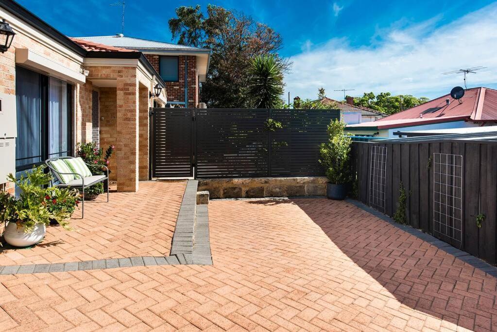 Scarborough On Duke - Executive Escapes Holiday home Perth