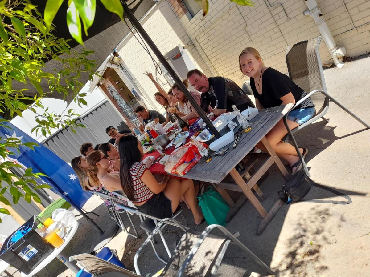 Ozi Backpackers - - Hostel Perth
