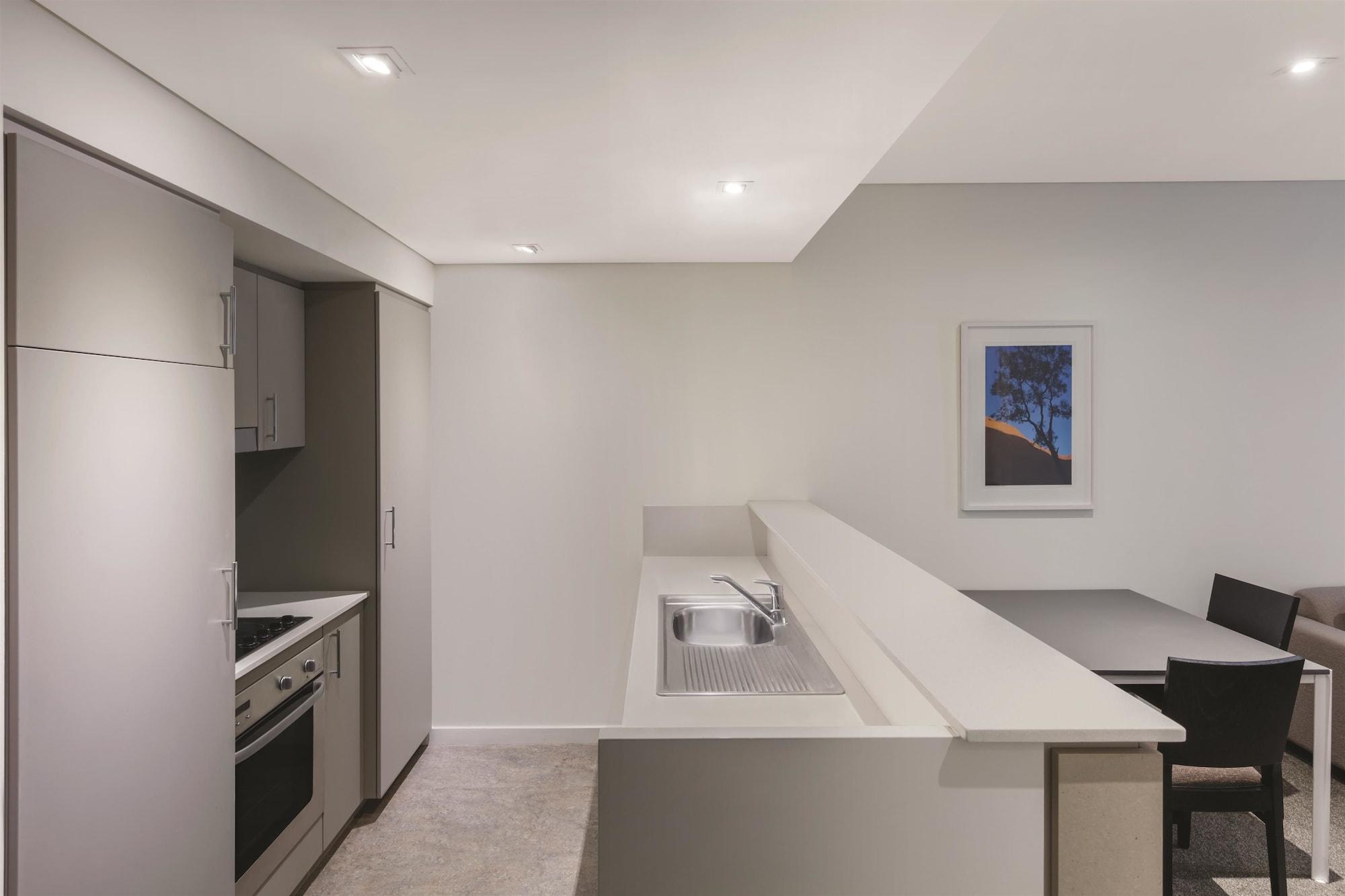 Aparthotel Adina Perth