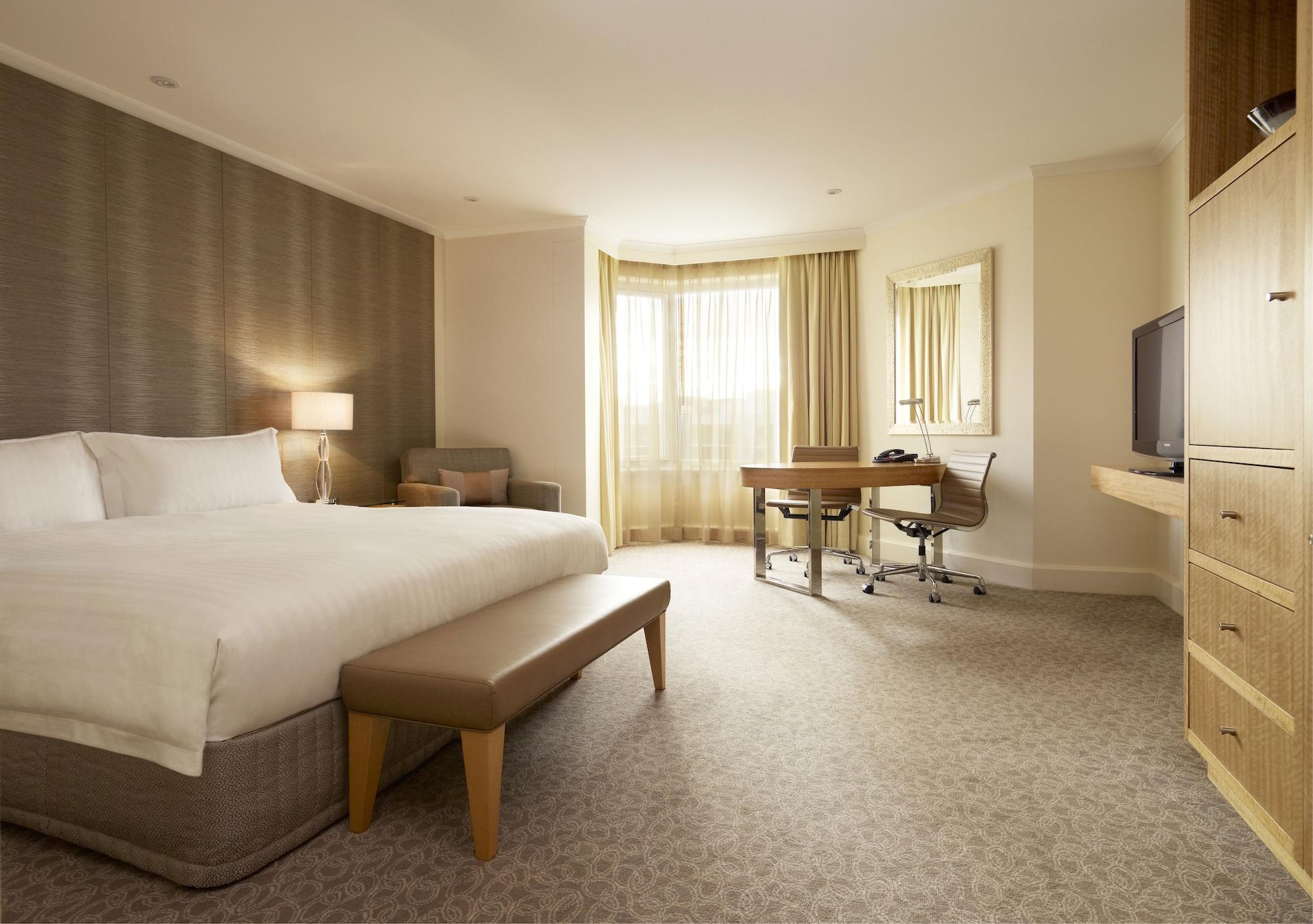 Hotel On Langley Park 4*