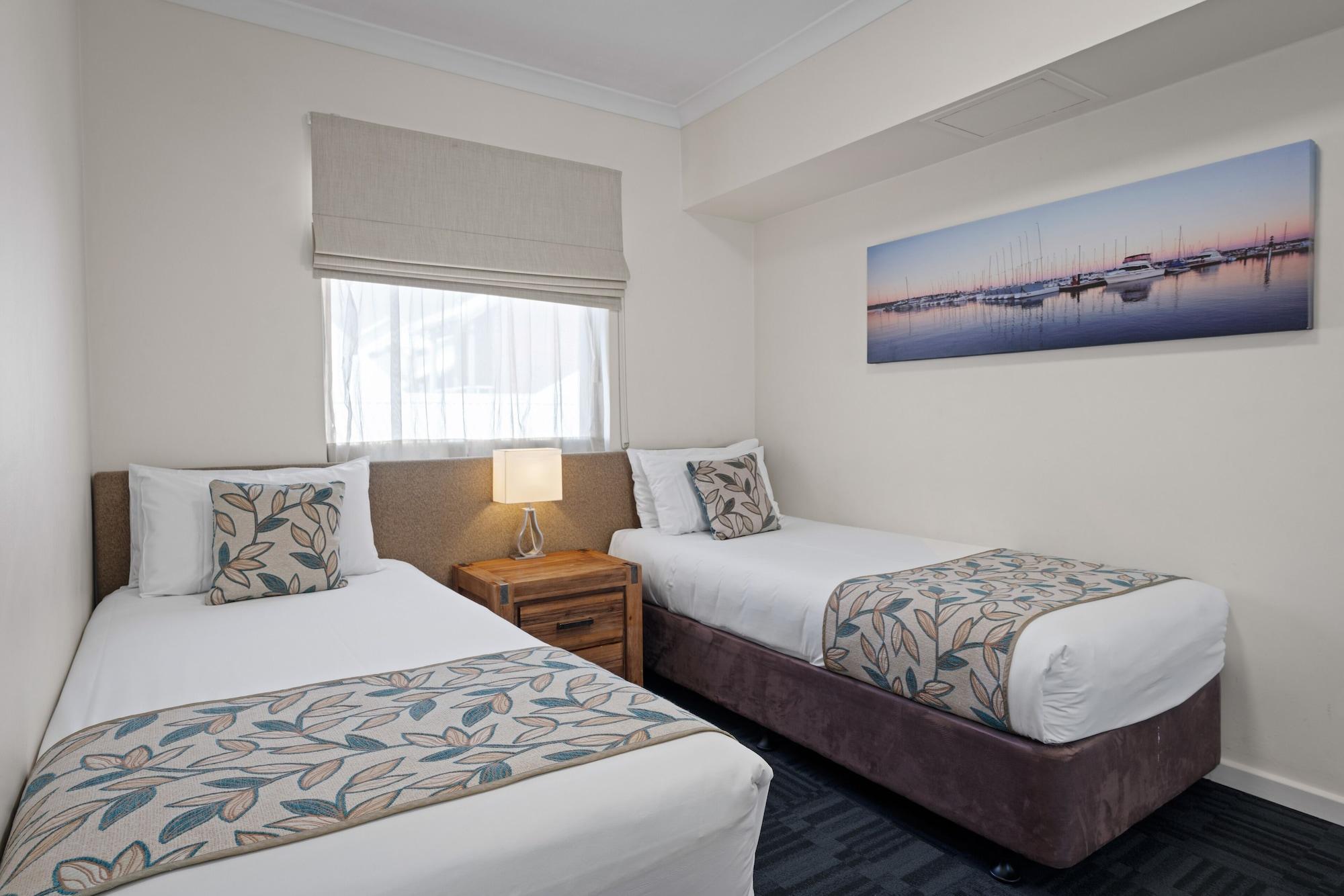 Broadwater Aparthotel 4*