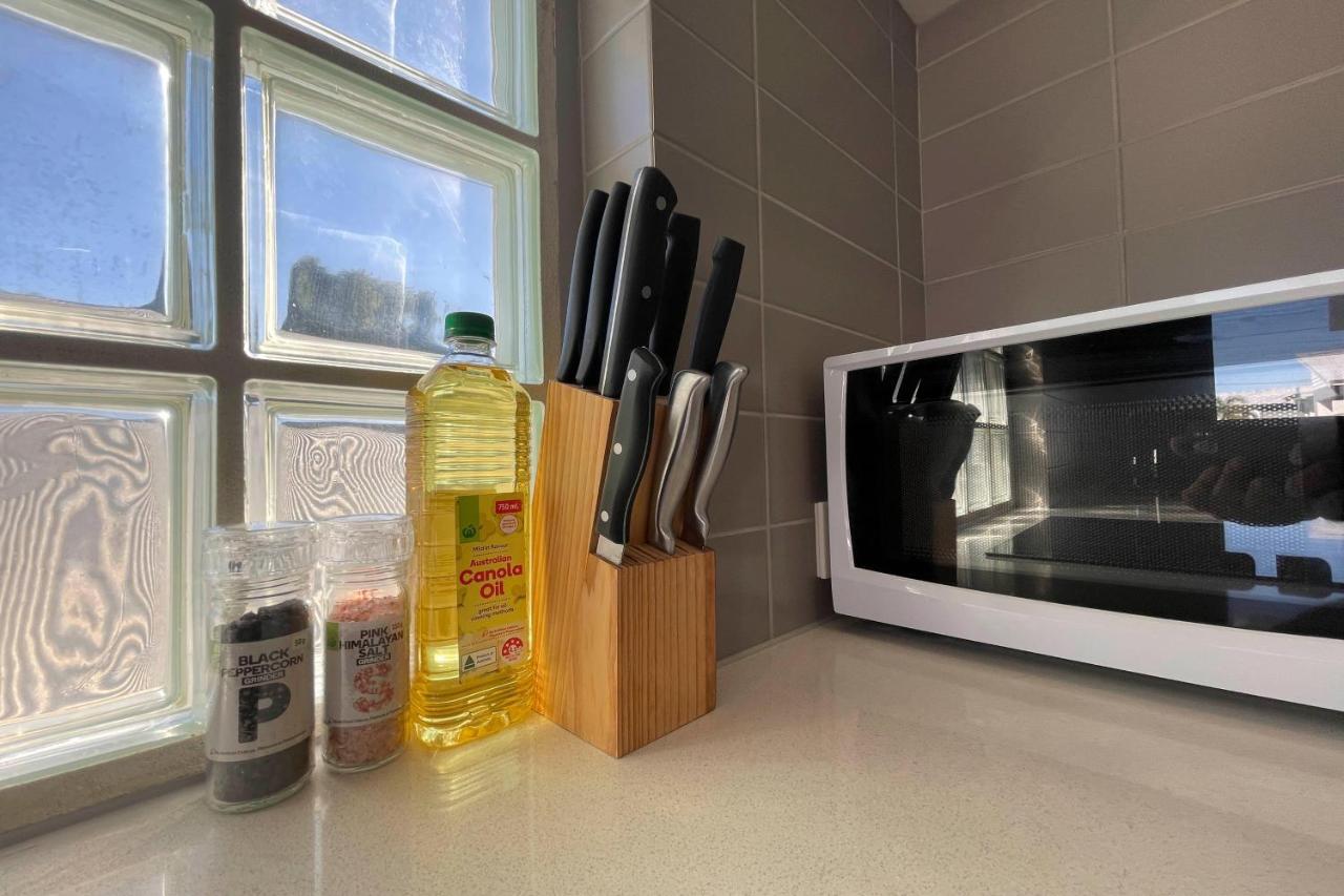 7th Heaven In Cloverdale 2br2ba Parking Apartment *