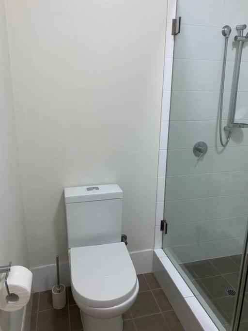 Apartment Stylish Modern Airport Wifi Park Netflix Wine Perth
