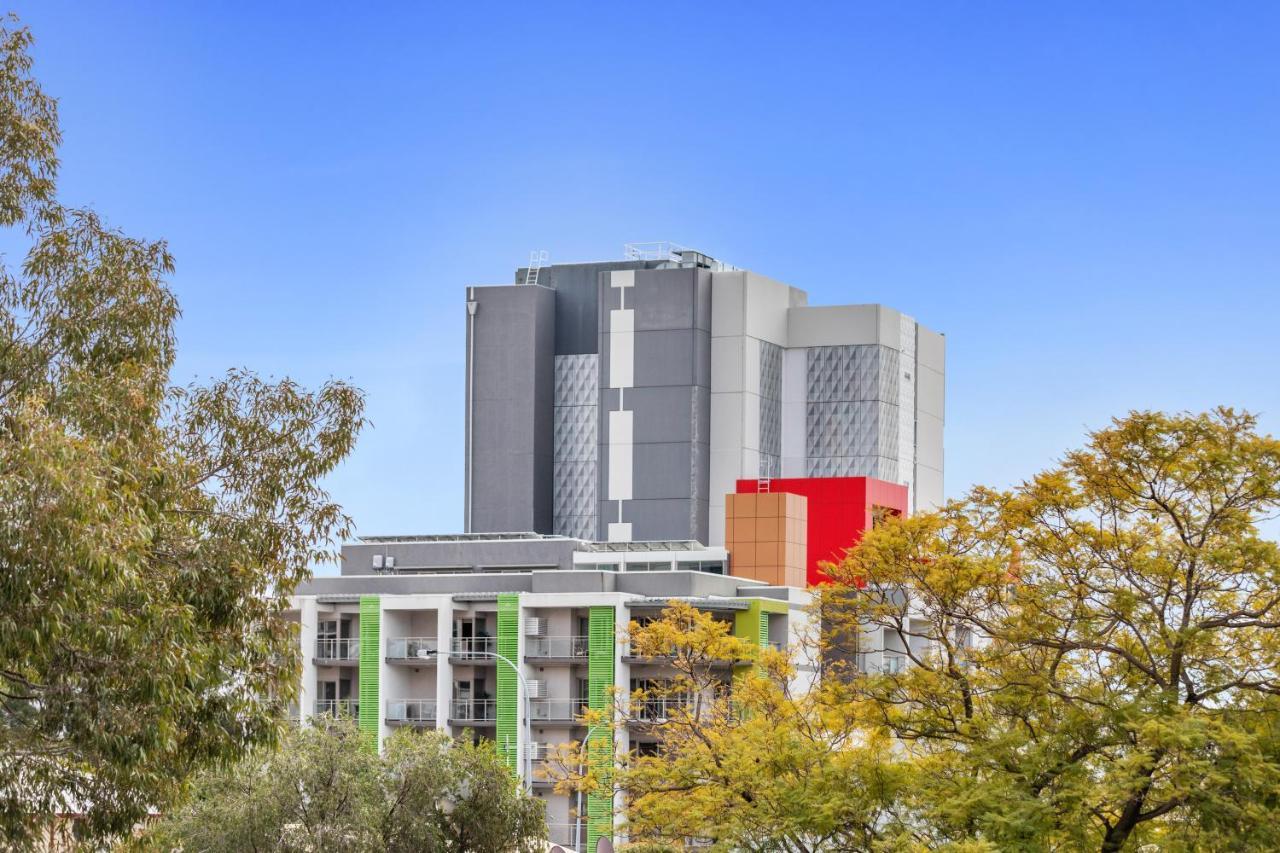 321 Heavenly Hay Sleeps 4 2br Poolgym Apartment Perth