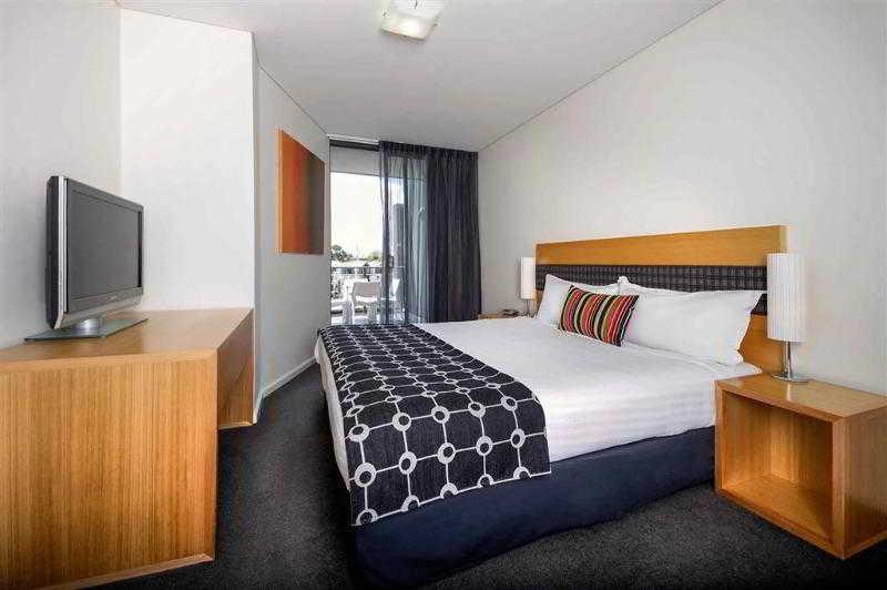 Aparthotel East