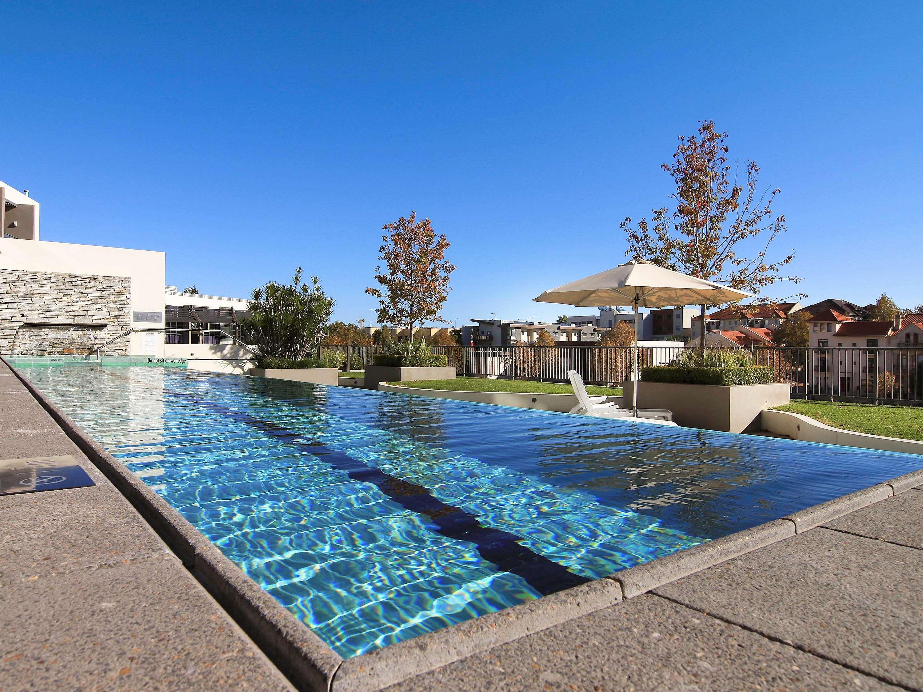 Aparthotel East