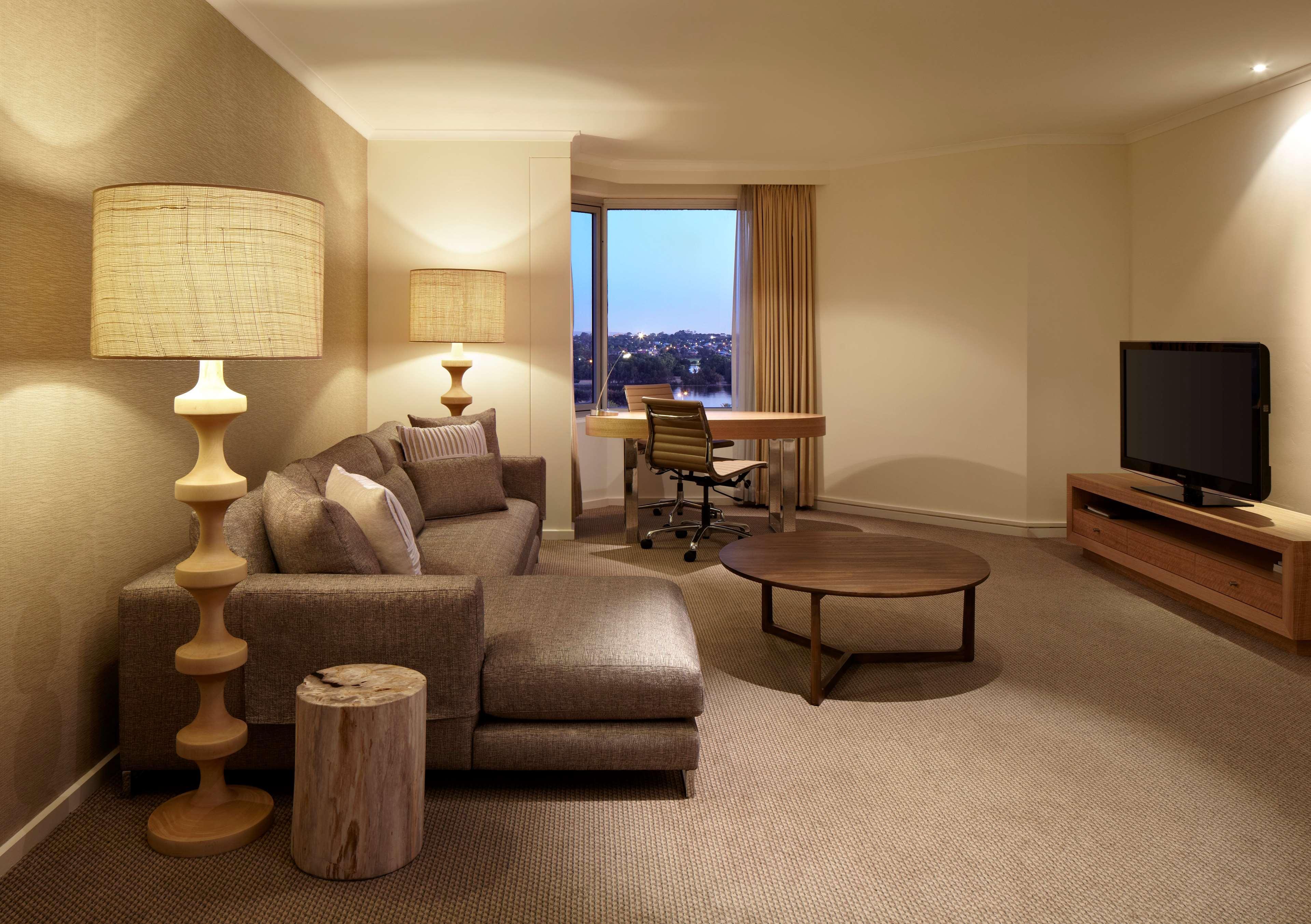 Hotel On Langley Park 4*