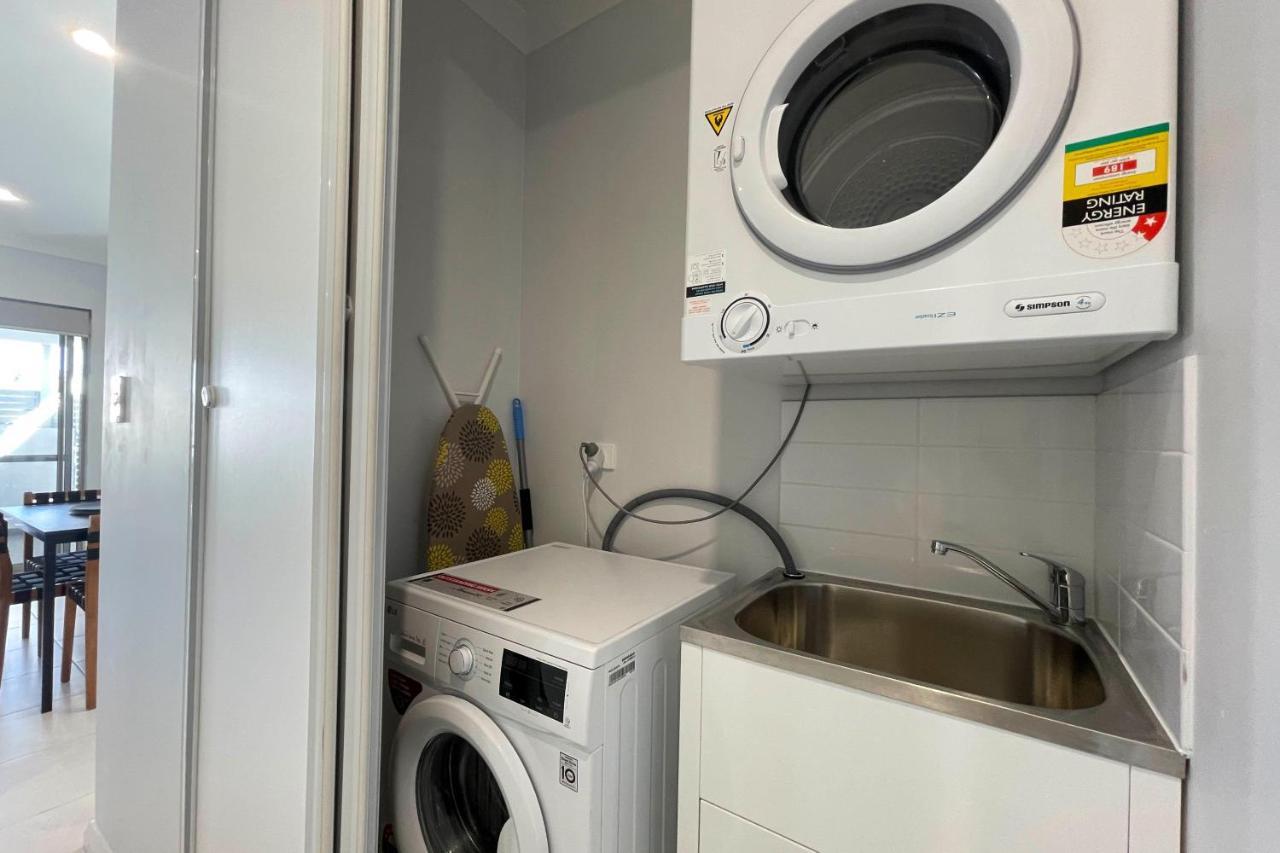 Apartment 7th Heaven In Cloverdale 2br2ba Parking Perth