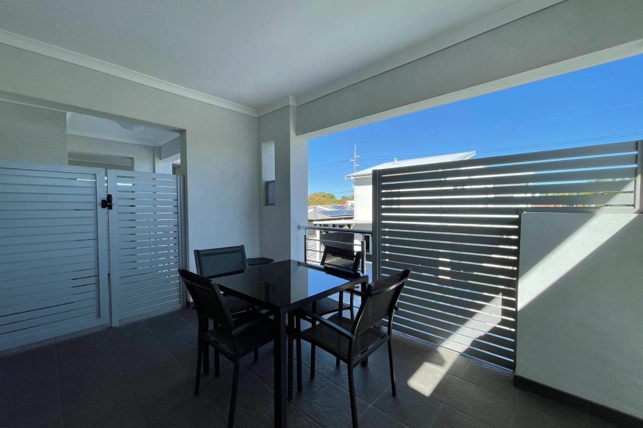 Apartment 7th Heaven In Cloverdale 2br2ba Parking