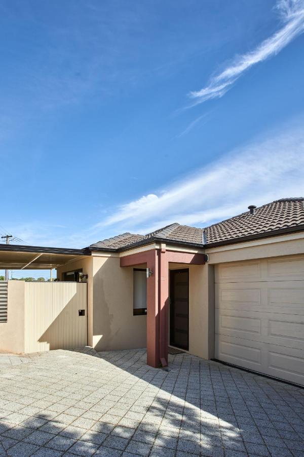 Gorgeous Family House Near Shops *