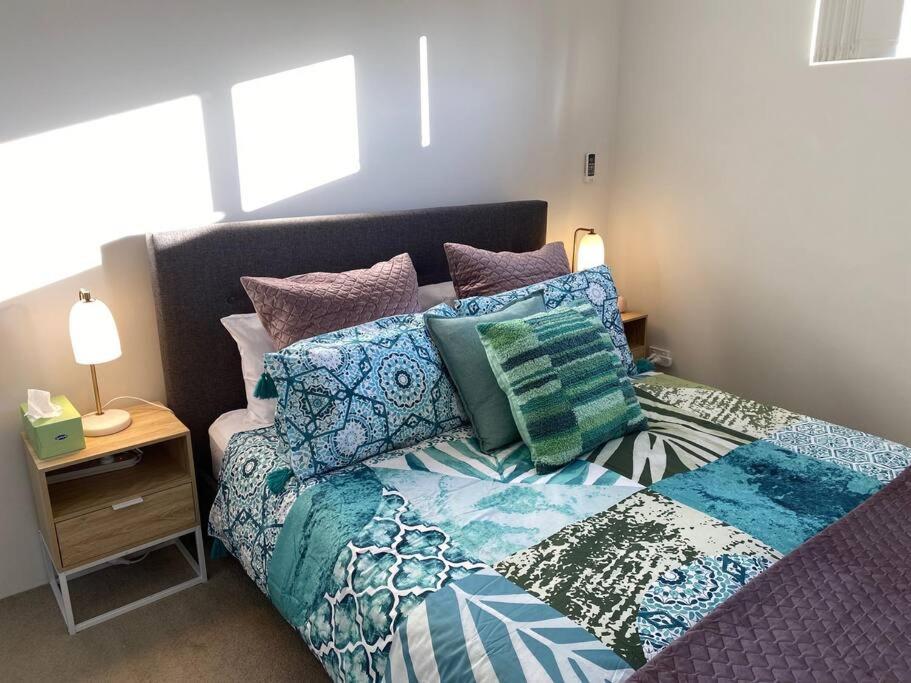 Smart Modern Close City/airport Wifi/park/netflix * Perth