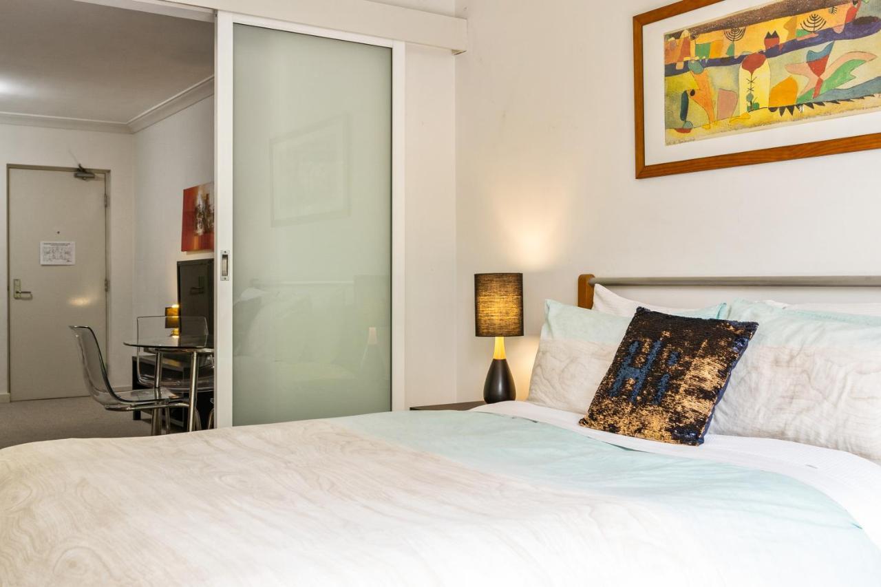 Retreat - Parking, Pool, Self Contained *