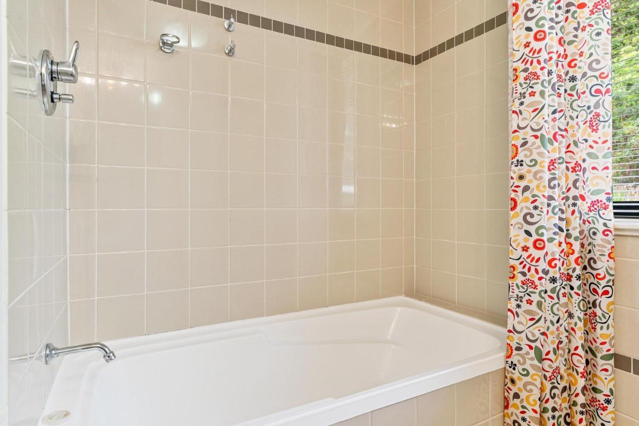 Retreat - Parking, Pool, Self Contained * Perth