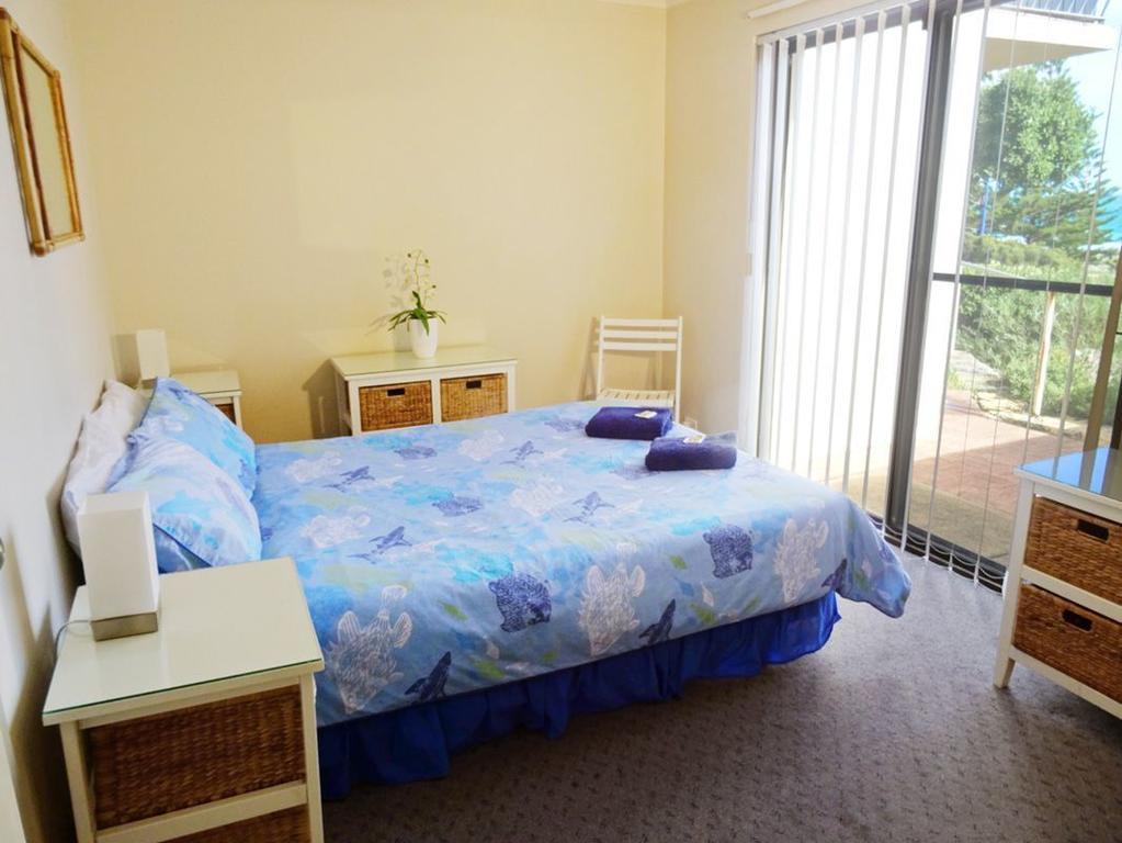 Apartment Scarborough & Absolutely Beachfront *