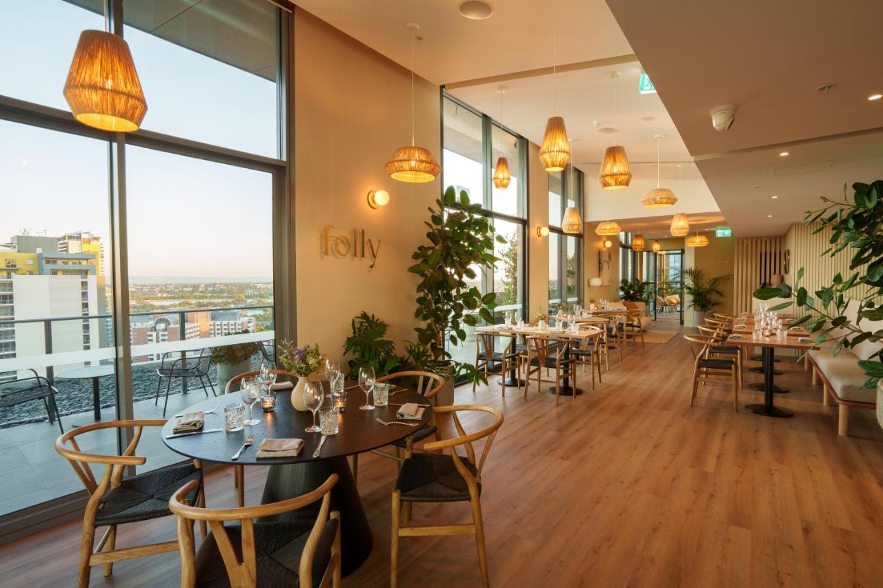 Quest East Aparthotel 4*