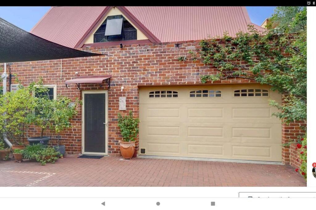 Snow-white's 2 Bedroom Heart In 6000