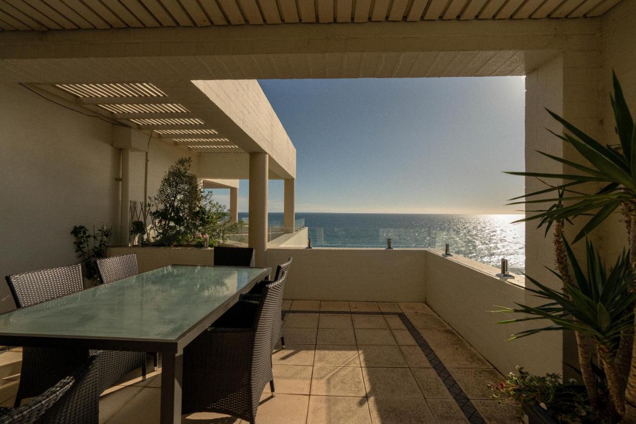 View In Cottesloe Apartment *
