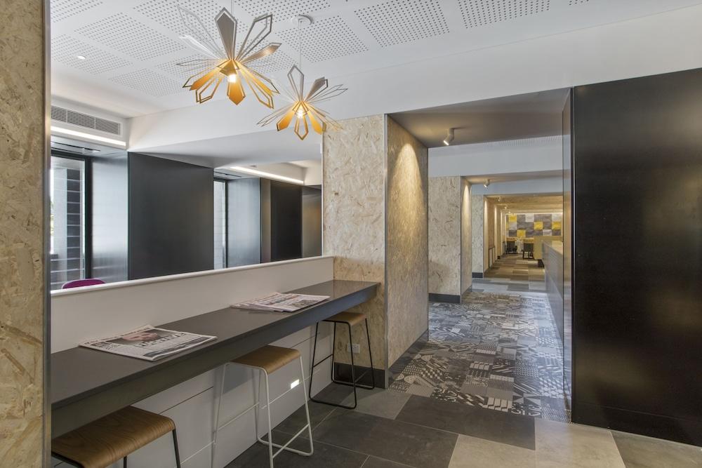 Metro 4* Perth