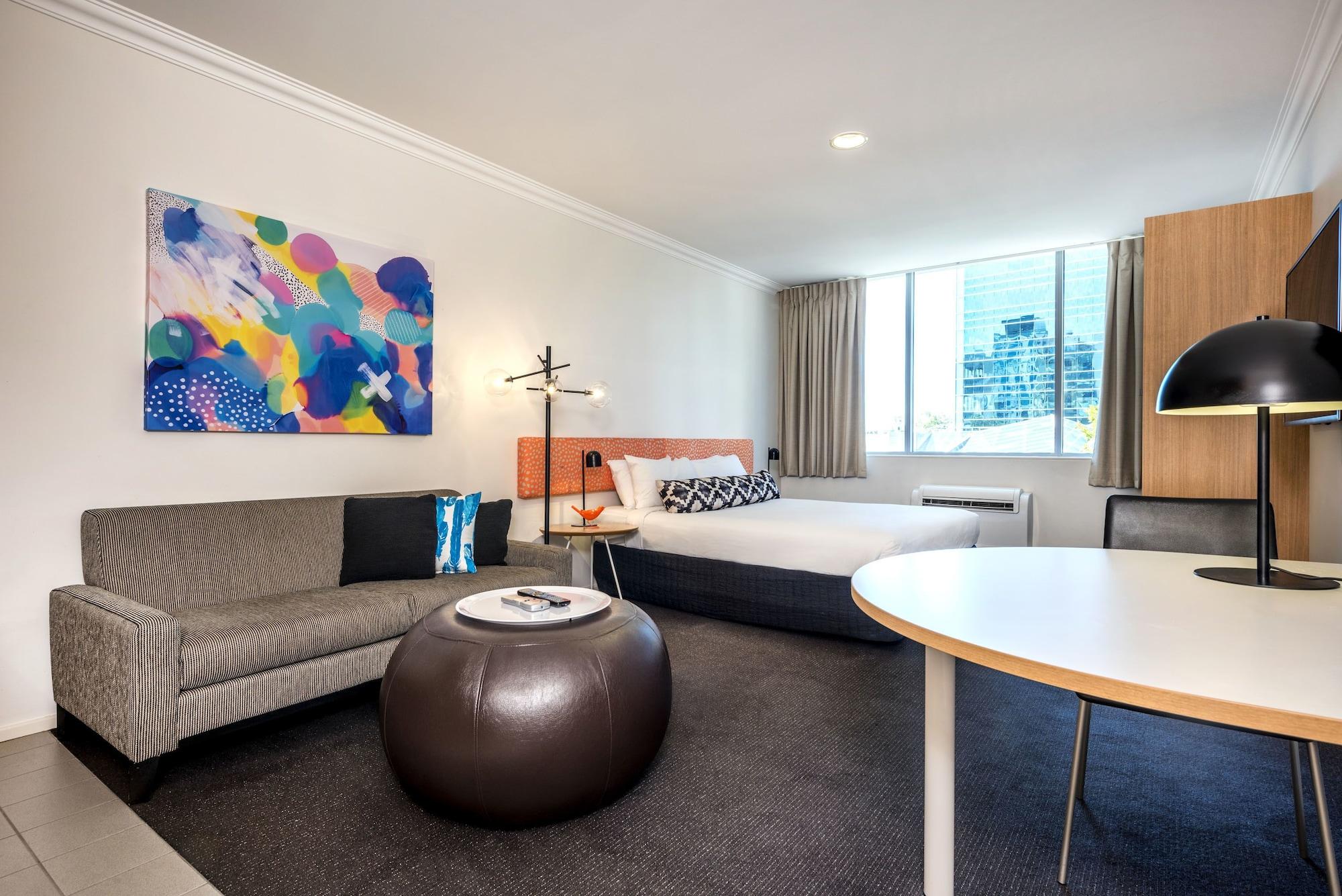 Oaks Hotel 4*