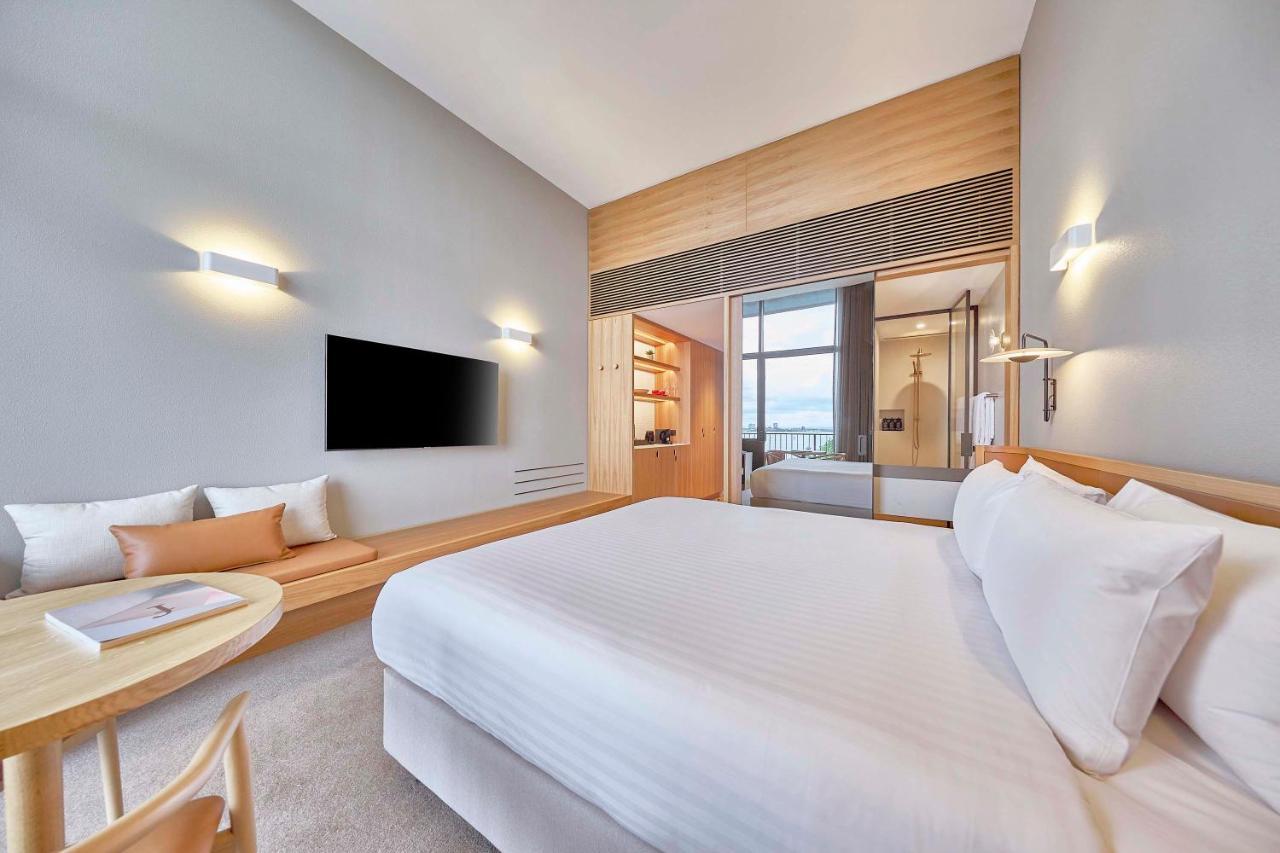 Hotel Wonil - Handwritten Collection
