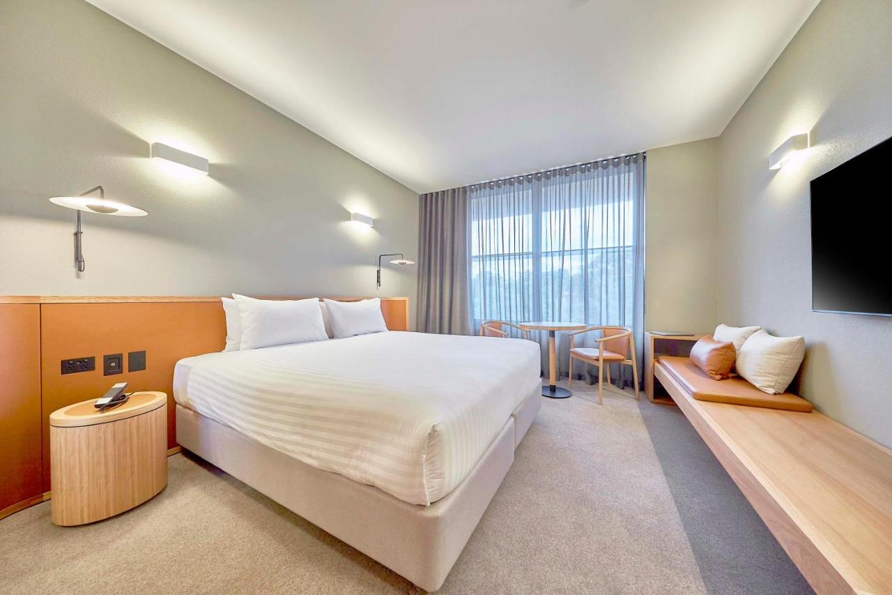 Hotel Wonil - Handwritten Collection