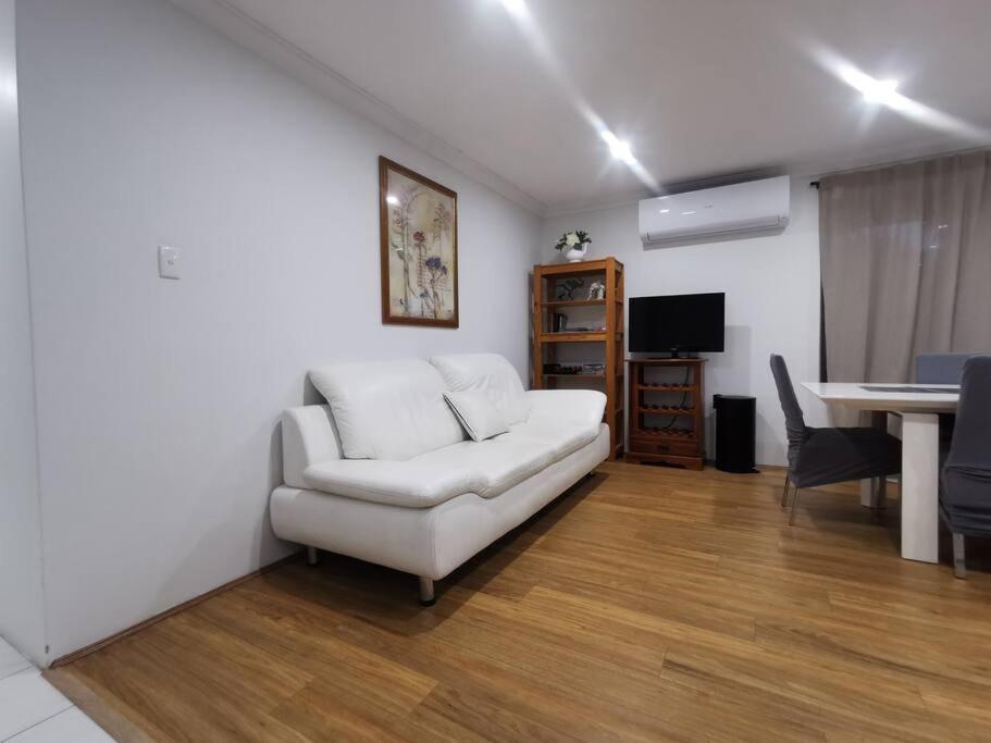 Holiday home Entire House With 4 Bedrooms Fully Air Conditioned *