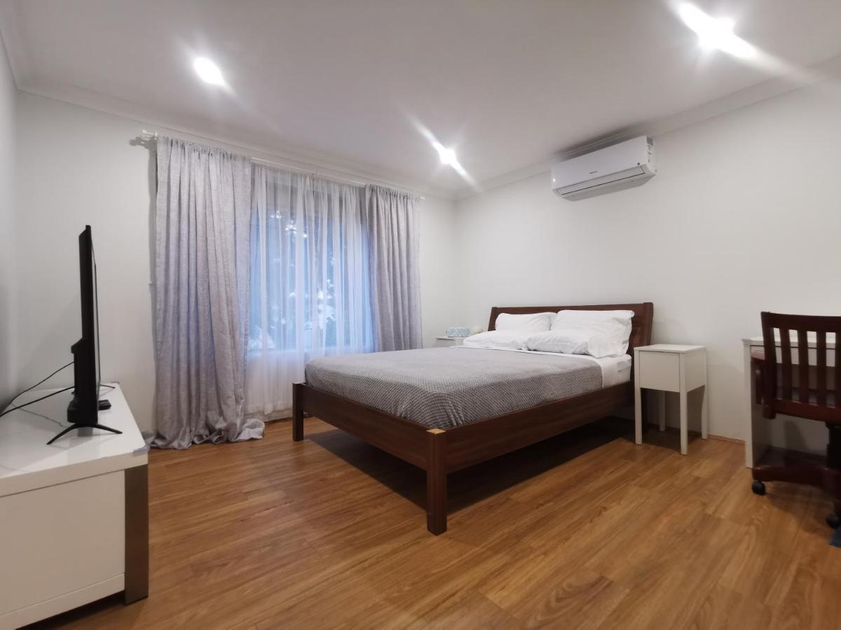 Entire House With 4 Bedrooms Fully Air Conditioned