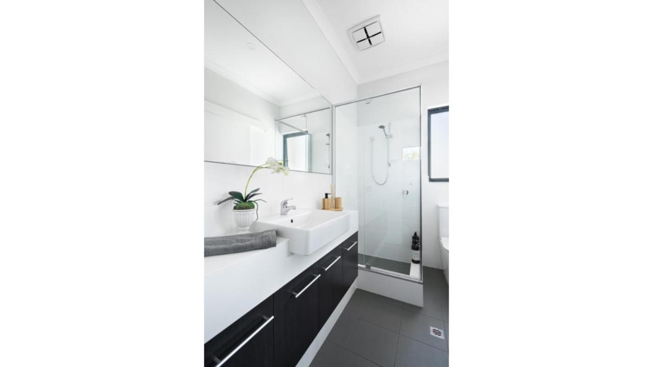 Minimalist Exec 2bdr Near River Apartment Perth