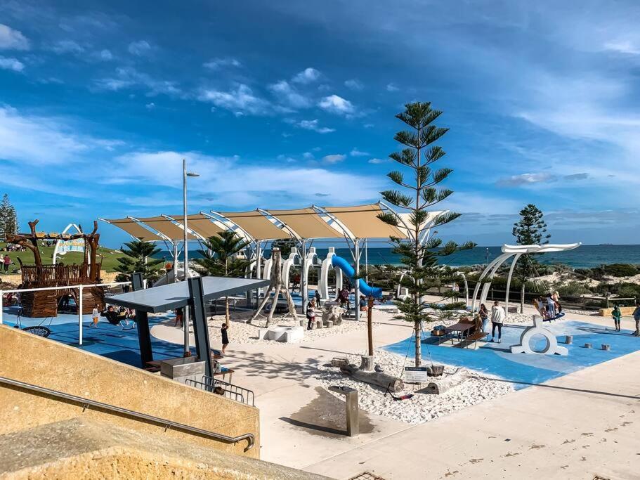 The Retreat On Nautilus ~ Walk To Perth