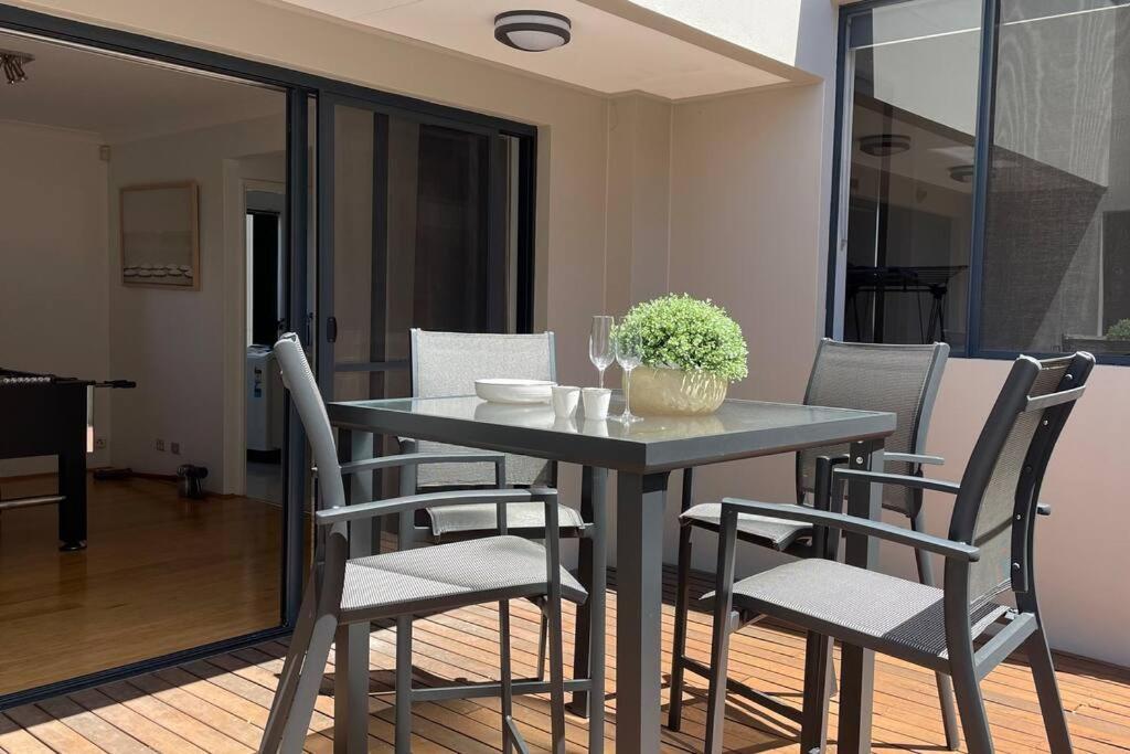 Holiday home The Retreat On Nautilus ~ Walk To Perth